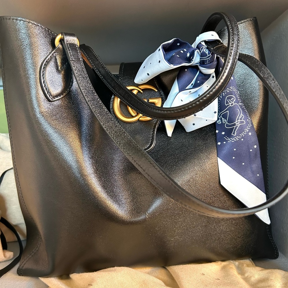 SOLD‼️‼️❌Designer supple soft leather tote 15 X 12 inches